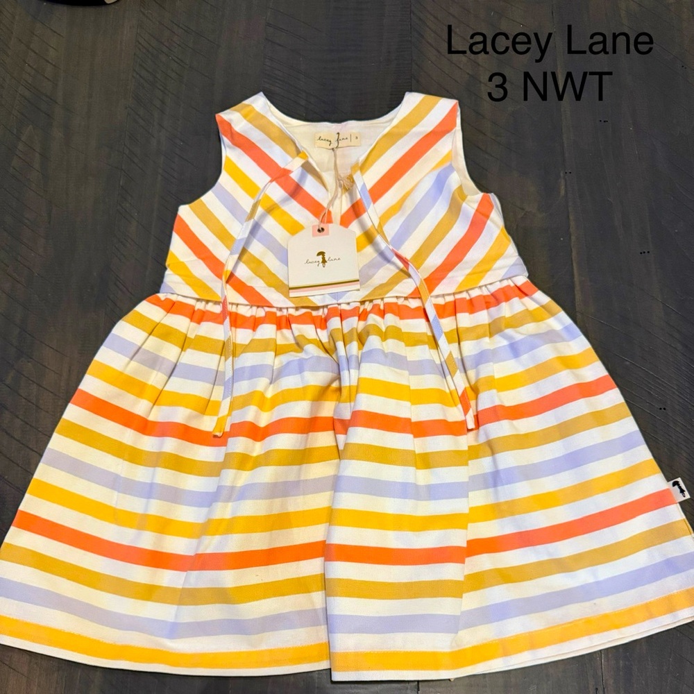 Lacey Lane
3T
Striped